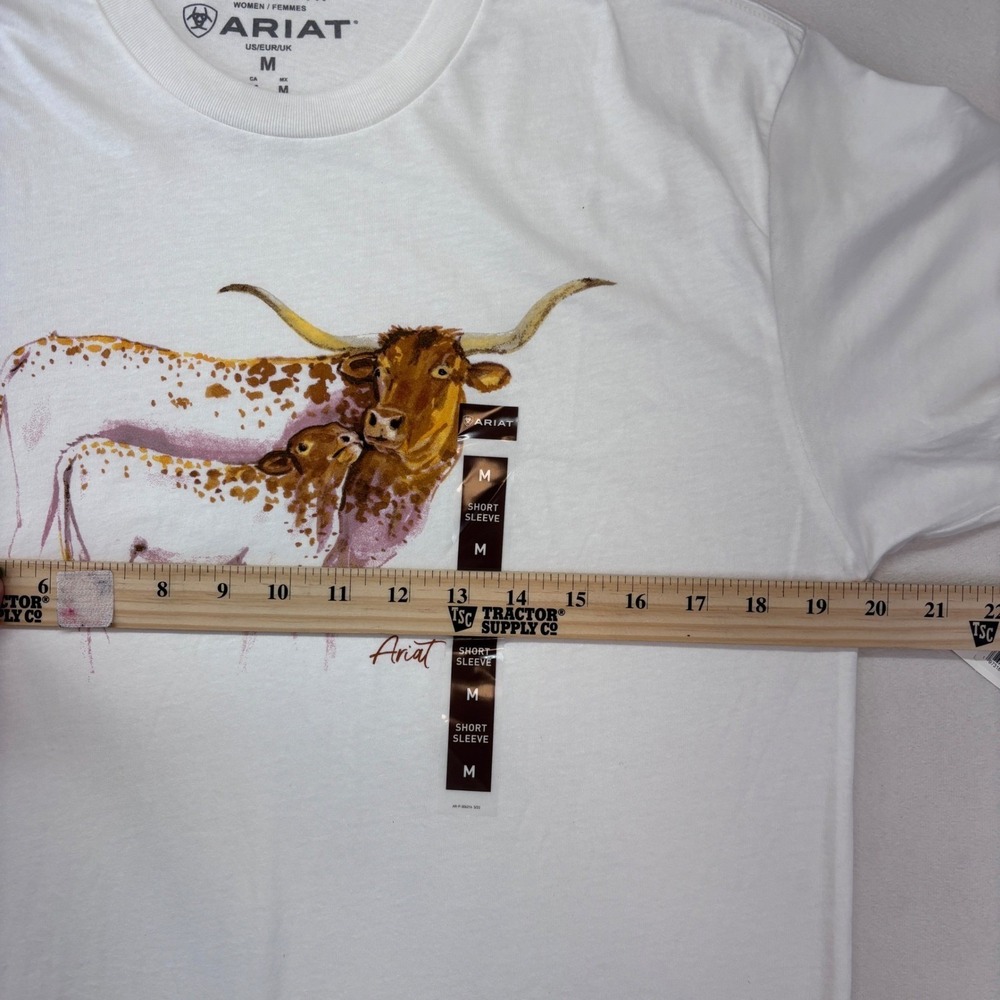 Ariat Womens Boyfriend Fit Short Sleeve Graphic‎ Tee  Medium New Cow Print - Picture 7 of 10